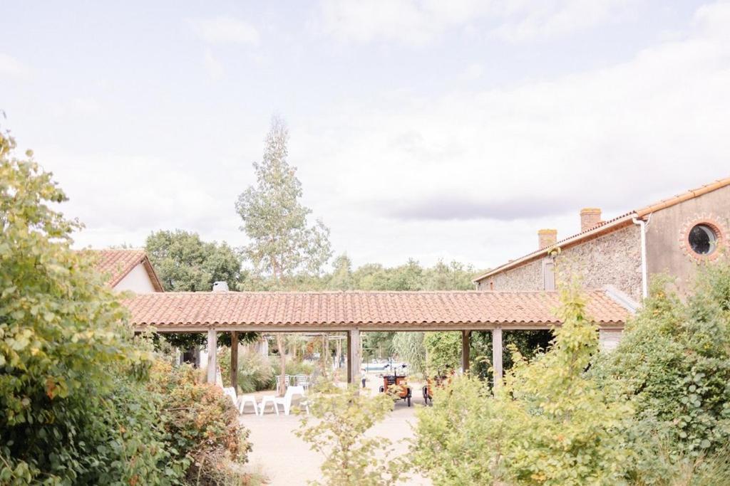Domaine De L'Oiseliere Hotel Chauche Bagian luar foto
